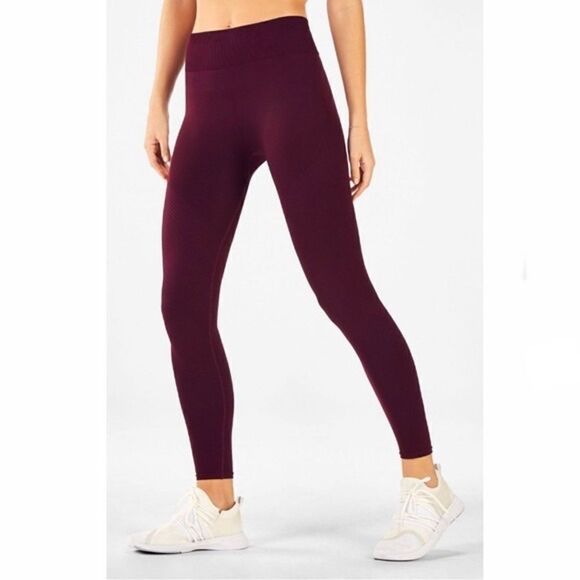 EUC WOMEN’S FABLETICS SIZE LARGE TEXTURED SEAMLESS HI-RISE LEGGINGS - Picture 1 of 9